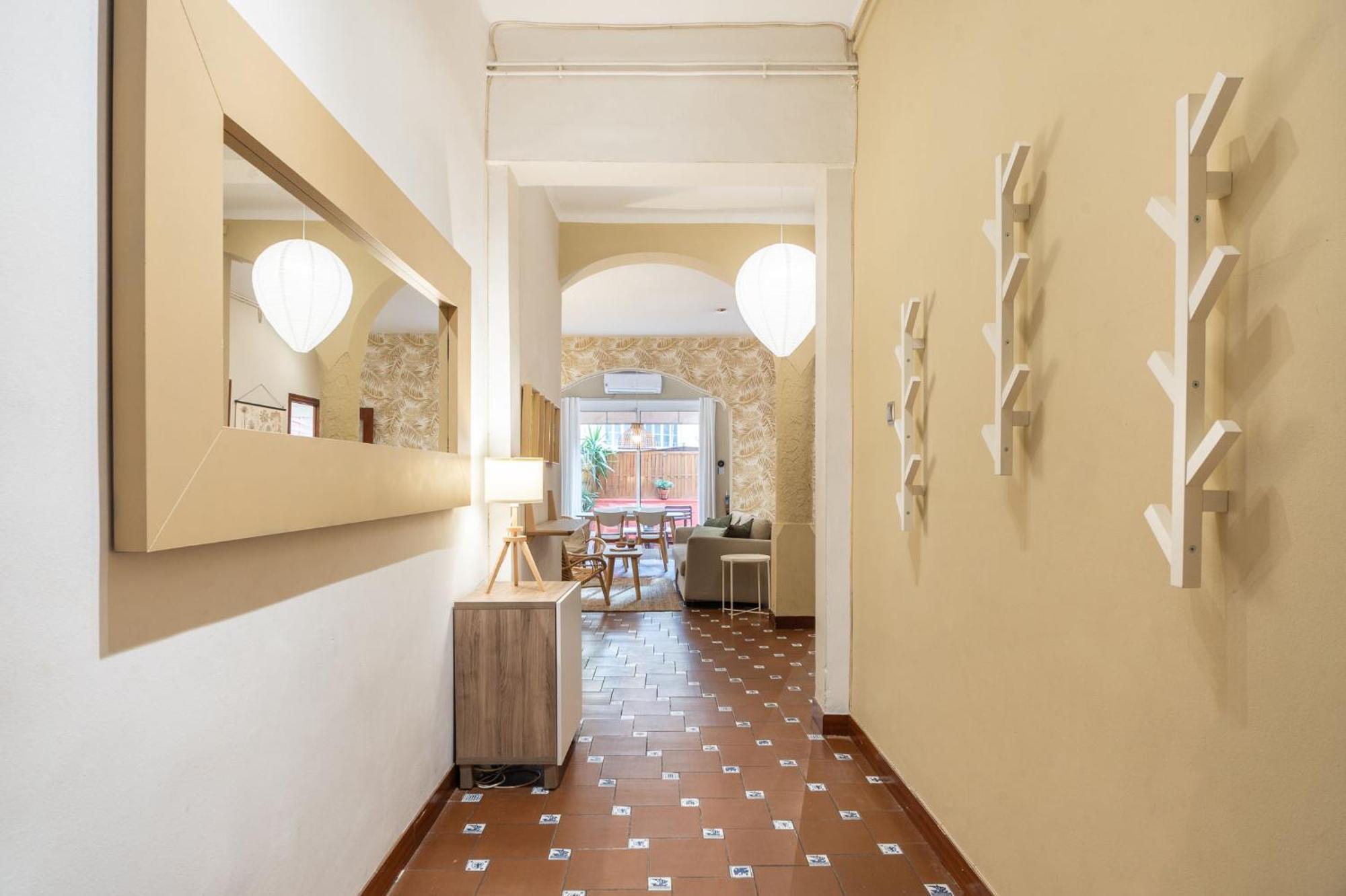 Spacious & Sunny Apt With Terrace In The City Center Barcelona Buitenkant foto